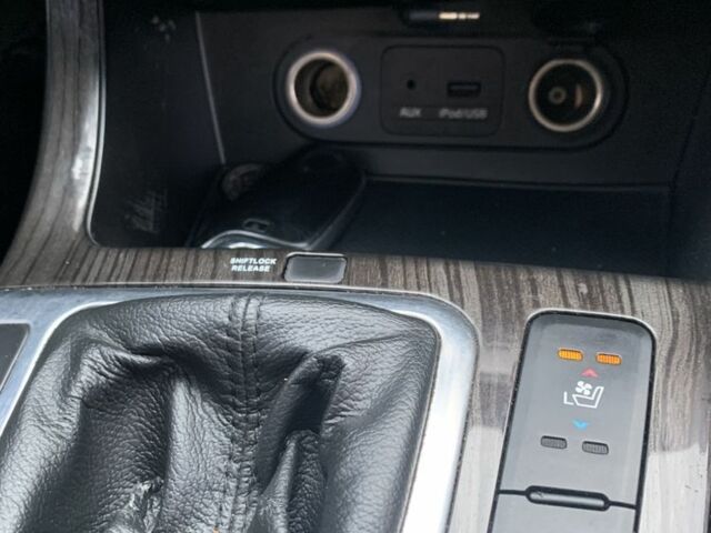 Білий Кіа Оптіма, об'ємом двигуна 2 л та пробігом 224 тис. км за 7250 $, фото 4 на Automoto.ua