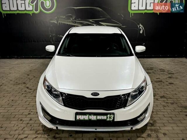 Білий Кіа Оптіма, об'ємом двигуна 2.36 л та пробігом 166 тис. км за 8999 $, фото 2 на Automoto.ua