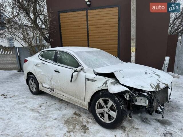 Білий Кіа Оптіма, об'ємом двигуна 2.4 л та пробігом 150 тис. км за 2500 $, фото 6 на Automoto.ua