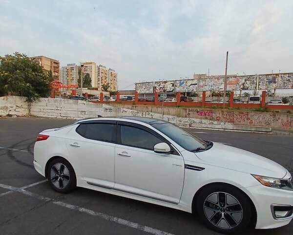 Киа Оптима 2013 в Одессе на Automoto.ua Белый Киа Оптима, объемом двигателя 2.36 л и пробегом 244 тыс. км за 10300 $, фото 6 на Automoto.ua
