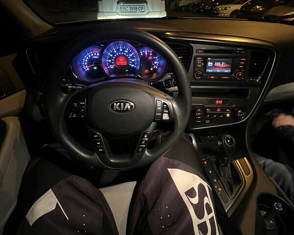 Кіа Оптіма 2013 у Львові на Automoto.ua Білий Кіа Оптіма, об'ємом двигуна 2.4 л та пробігом 95 тис. км за 9800 $, фото 10 на Automoto.ua
