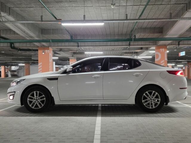Білий Кіа Оптіма, об'ємом двигуна 2 л та пробігом 224 тис. км за 7250 $, фото 6 на Automoto.ua