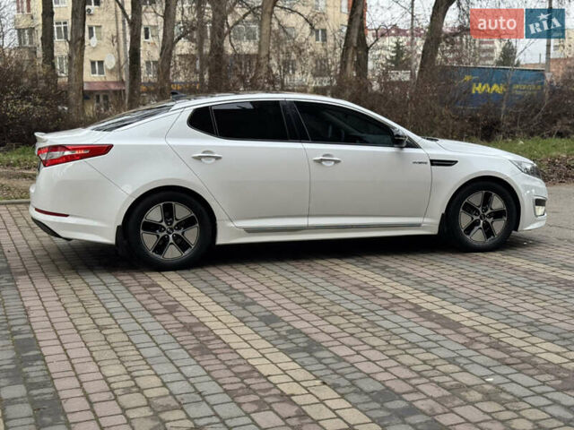 Білий Кіа Оптіма, об'ємом двигуна 2.4 л та пробігом 256 тис. км за 9100 $, фото 6 на Automoto.ua