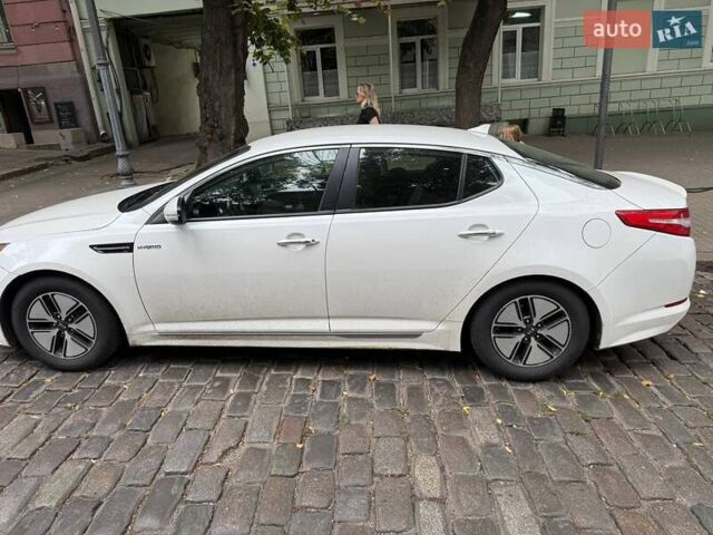 Белый Киа Оптима, объемом двигателя 2.36 л и пробегом 101 тыс. км за 10000 $, фото 5 на Automoto.ua