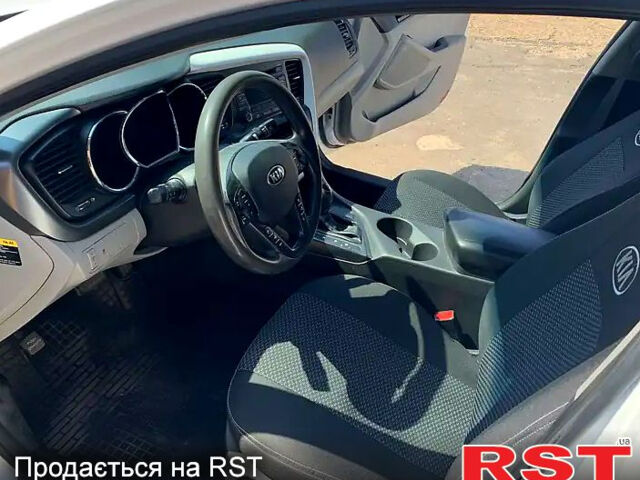 Белый Киа Оптима, объемом двигателя 2.4 л и пробегом 197 тыс. км за 9000 $, фото 4 на Automoto.ua