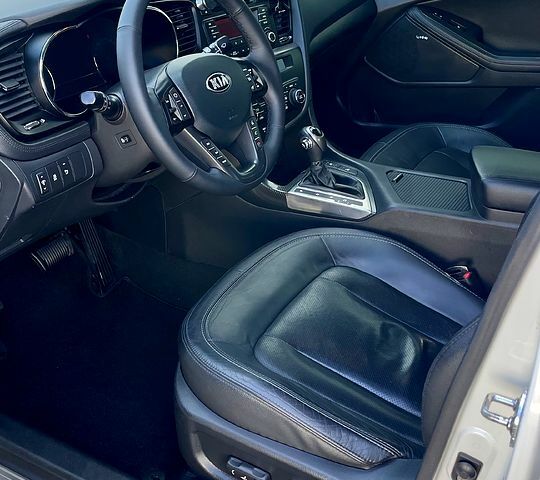 Белый Киа Оптима, объемом двигателя 2.4 л и пробегом 160 тыс. км за 12200 $, фото 4 на Automoto.ua