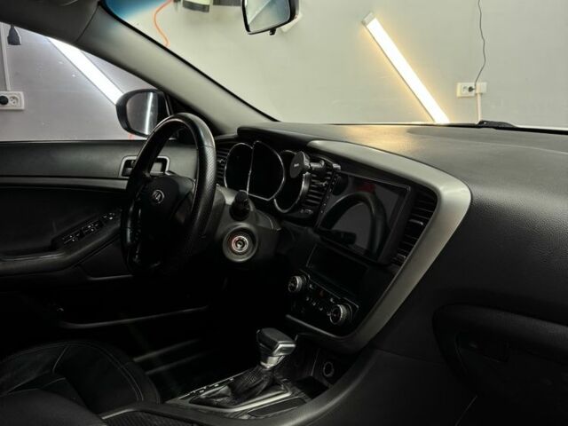 Белый Киа Оптима, объемом двигателя 2 л и пробегом 260 тыс. км за 8500 $, фото 18 на Automoto.ua