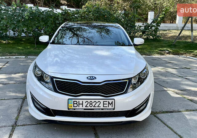 Білий Кіа Оптіма, об'ємом двигуна 2.36 л та пробігом 160 тис. км за 12150 $, фото 59 на Automoto.ua