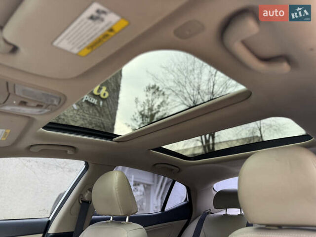 Білий Кіа Оптіма, об'ємом двигуна 2.4 л та пробігом 256 тис. км за 9100 $, фото 29 на Automoto.ua