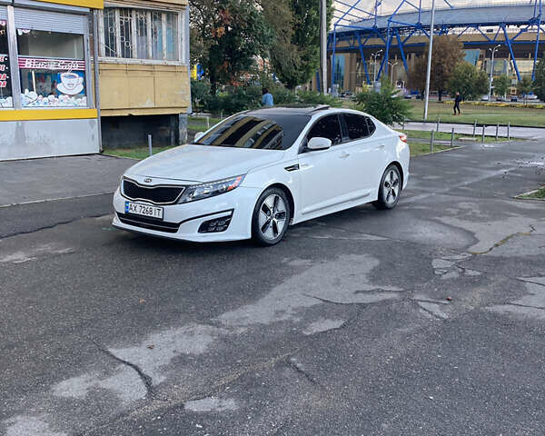 Белый Киа Оптима, объемом двигателя 2.4 л и пробегом 120 тыс. км за 10700 $, фото 5 на Automoto.ua