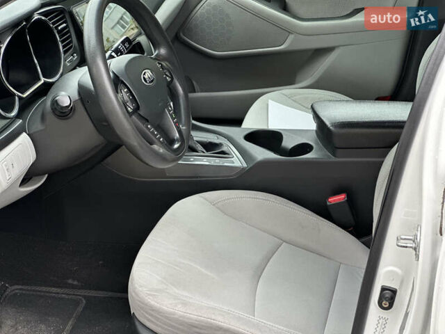 Белый Киа Оптима, объемом двигателя 2.4 л и пробегом 166 тыс. км за 8199 $, фото 7 на Automoto.ua