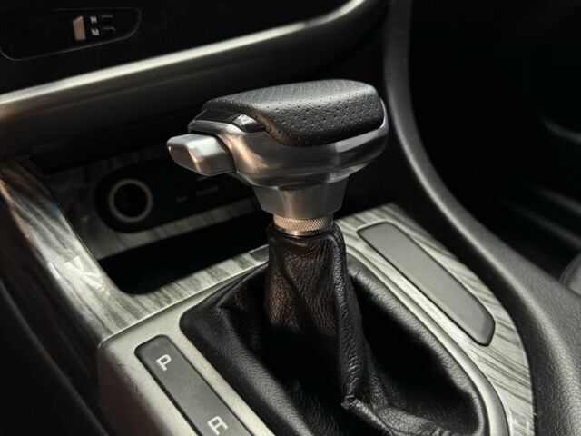 Белый Киа Оптима, объемом двигателя 2 л и пробегом 260 тыс. км за 8500 $, фото 15 на Automoto.ua