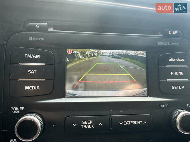 Білий Кіа Оптіма, об'ємом двигуна 2.4 л та пробігом 190 тис. км за 9300 $, фото 32 на Automoto.ua