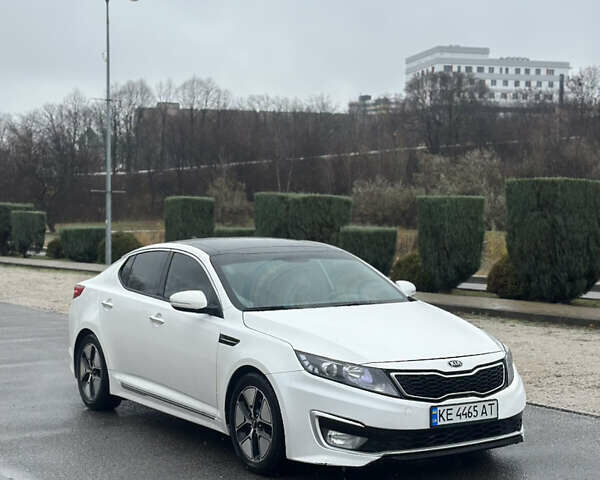 Белый Киа Оптима, объемом двигателя 2.36 л и пробегом 170 тыс. км за 9800 $, фото 2 на Automoto.ua