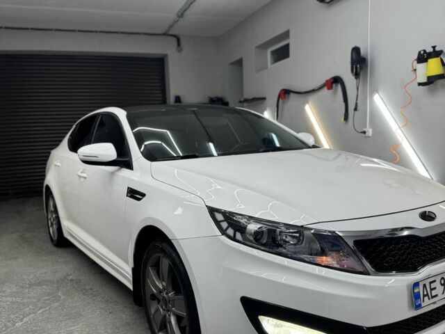 Белый Киа Оптима, объемом двигателя 2 л и пробегом 260 тыс. км за 8500 $, фото 6 на Automoto.ua