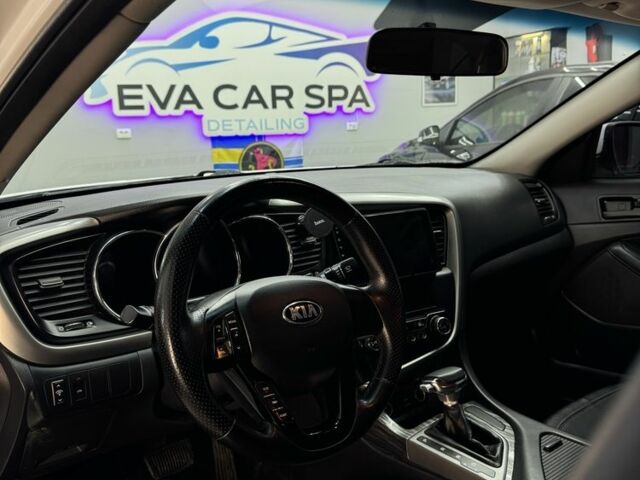 Белый Киа Оптима, объемом двигателя 2 л и пробегом 260 тыс. км за 8500 $, фото 10 на Automoto.ua