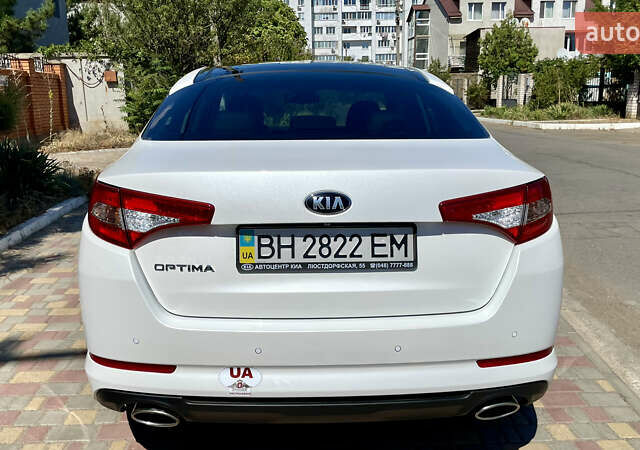 Білий Кіа Оптіма, об'ємом двигуна 2.36 л та пробігом 160 тис. км за 12150 $, фото 8 на Automoto.ua