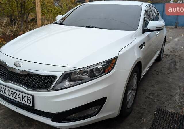 Белый Киа Оптима, объемом двигателя 2.36 л и пробегом 137 тыс. км за 8700 $, фото 2 на Automoto.ua