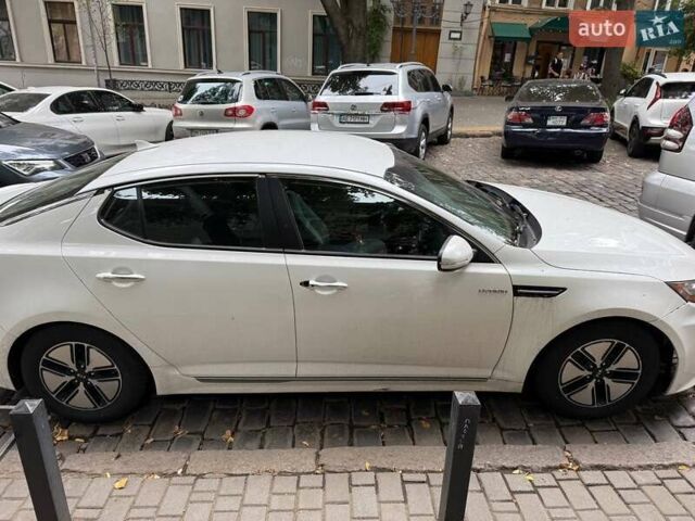 Белый Киа Оптима, объемом двигателя 2.36 л и пробегом 101 тыс. км за 10000 $, фото 1 на Automoto.ua