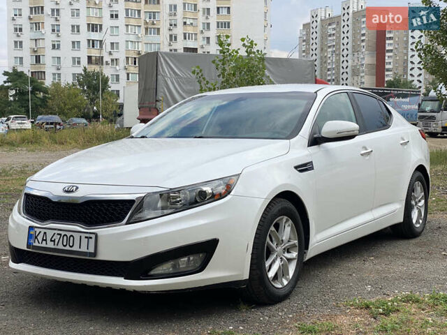 Білий Кіа Оптіма, об'ємом двигуна 2.4 л та пробігом 164 тис. км за 9999 $, фото 2 на Automoto.ua
