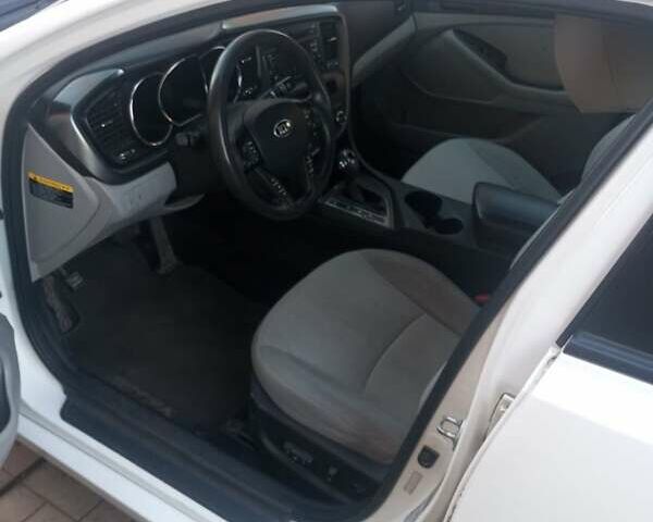 Білий Кіа Оптіма, об'ємом двигуна 2.36 л та пробігом 118 тис. км за 9300 $, фото 3 на Automoto.ua