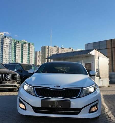 Білий Кіа Оптіма, об'ємом двигуна 2 л та пробігом 280 тис. км за 10400 $, фото 1 на Automoto.ua