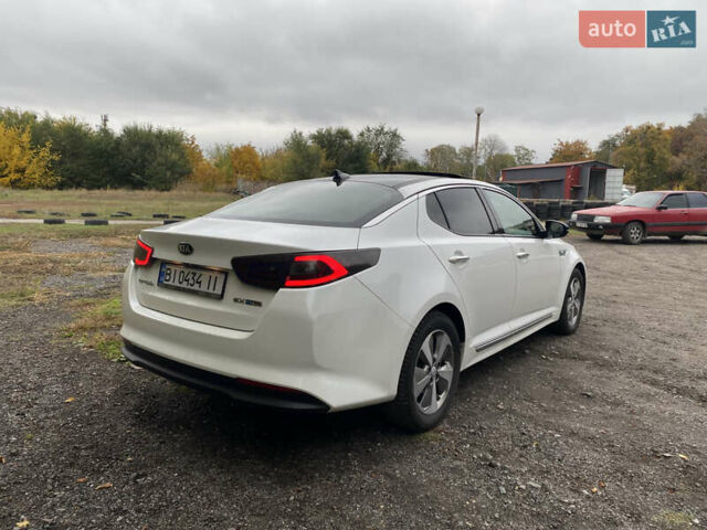 Білий Кіа Оптіма, об'ємом двигуна 2.36 л та пробігом 235 тис. км за 8800 $, фото 7 на Automoto.ua