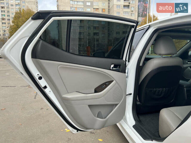 Белый Киа Оптима, объемом двигателя 2.4 л и пробегом 181 тыс. км за 9200 $, фото 21 на Automoto.ua