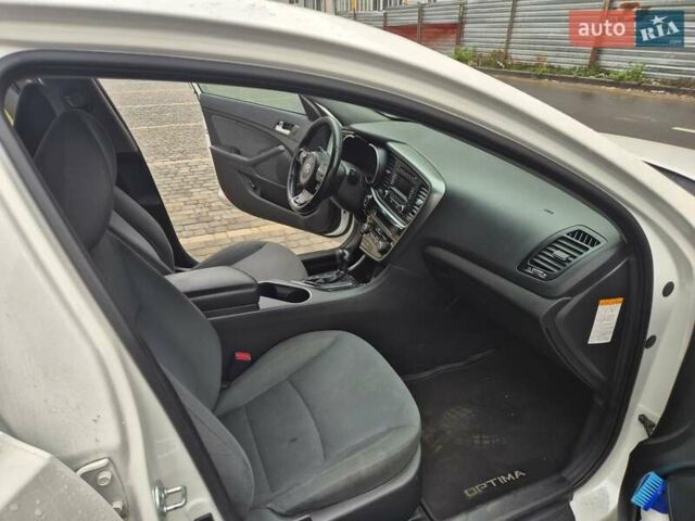 Белый Киа Оптима, объемом двигателя 2.36 л и пробегом 185 тыс. км за 6500 $, фото 10 на Automoto.ua