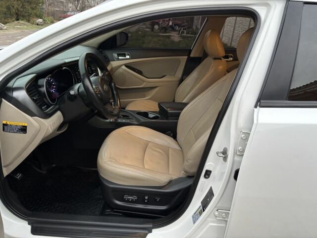 Білий Кіа Оптіма, об'ємом двигуна 2.4 л та пробігом 188 тис. км за 8800 $, фото 17 на Automoto.ua