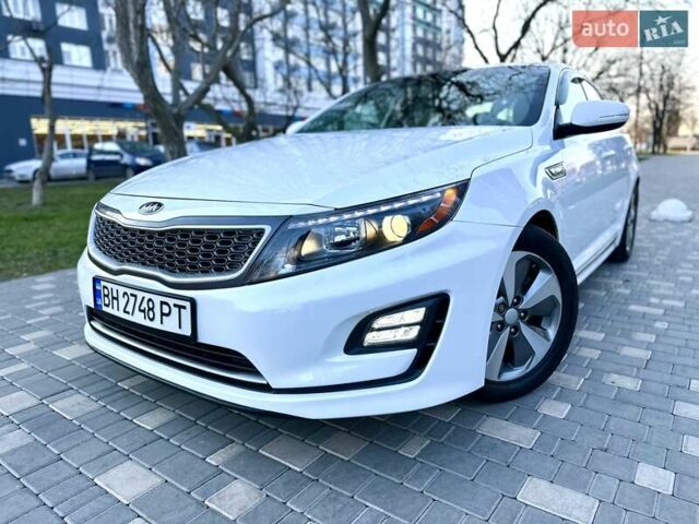 Белый Киа Оптима, объемом двигателя 2.36 л и пробегом 211 тыс. км за 9900 $, фото 5 на Automoto.ua