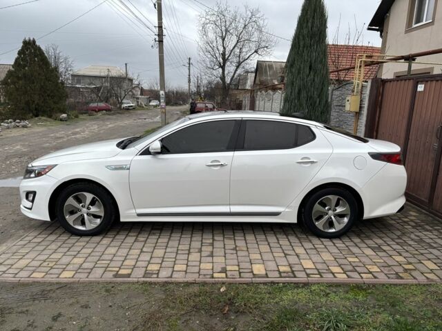 Білий Кіа Оптіма, об'ємом двигуна 2.4 л та пробігом 188 тис. км за 8800 $, фото 2 на Automoto.ua