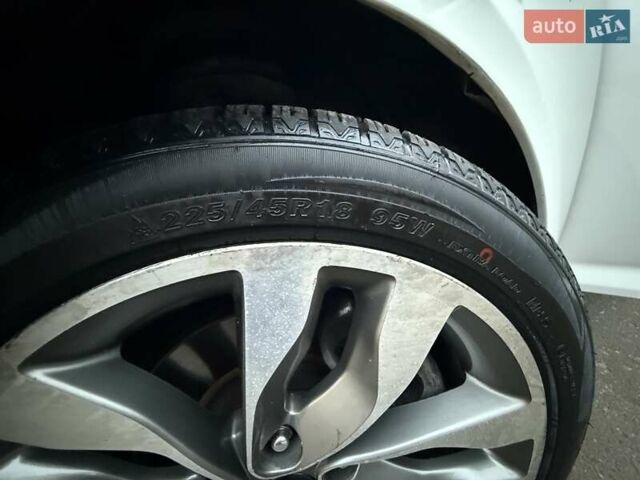 Білий Кіа Оптіма, об'ємом двигуна 2 л та пробігом 283 тис. км за 11500 $, фото 16 на Automoto.ua