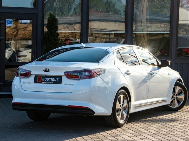 Киа Оптима 2014 в Одессе на Automoto.ua Белый Киа Оптима, объемом двигателя 2.4 л и пробегом 192 тыс. км за 11900 $, фото 5 на Automoto.ua