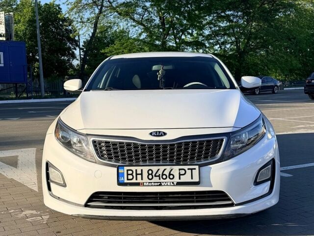 Білий Кіа Оптіма, об'ємом двигуна 2.36 л та пробігом 230 тис. км за 9900 $, фото 1 на Automoto.ua