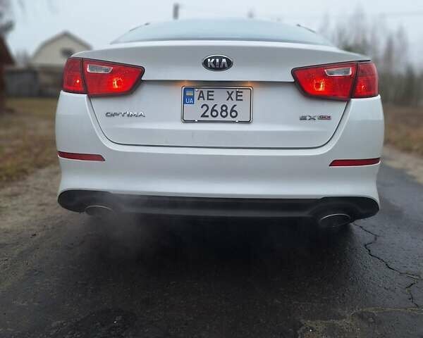 Білий Кіа Оптіма, об'ємом двигуна 2.4 л та пробігом 111 тис. км за 9000 $, фото 4 на Automoto.ua