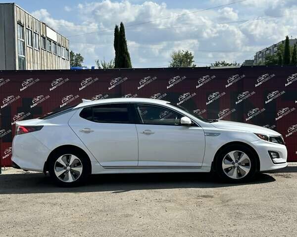 Кіа Оптіма 2014 у Сумах на Automoto.ua Білий Кіа Оптіма, об'ємом двигуна 2.36 л та пробігом 179 тис. км за 10500 $, фото 3 на Automoto.ua
