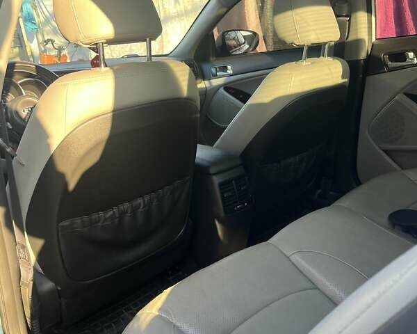 Білий Кіа Оптіма, об'ємом двигуна 2.4 л та пробігом 130 тис. км за 9000 $, фото 3 на Automoto.ua