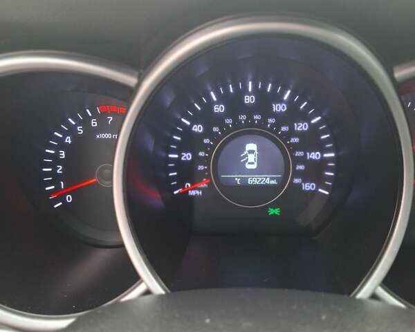 Білий Кіа Оптіма, об'ємом двигуна 2.4 л та пробігом 111 тис. км за 9000 $, фото 23 на Automoto.ua