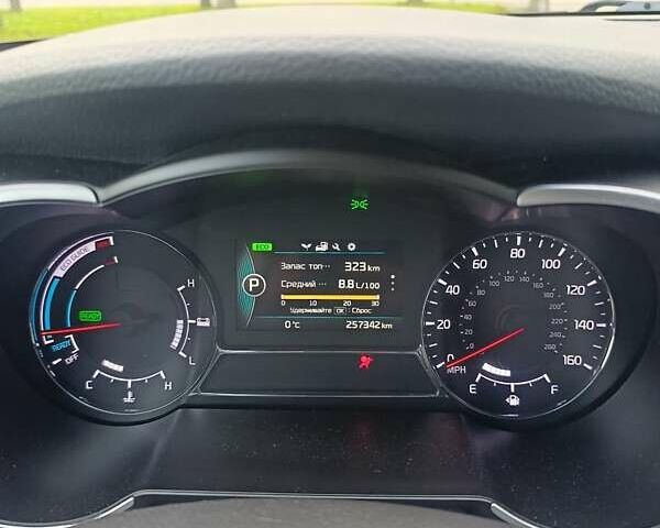 Белый Киа Оптима, объемом двигателя 2.36 л и пробегом 258 тыс. км за 10300 $, фото 18 на Automoto.ua