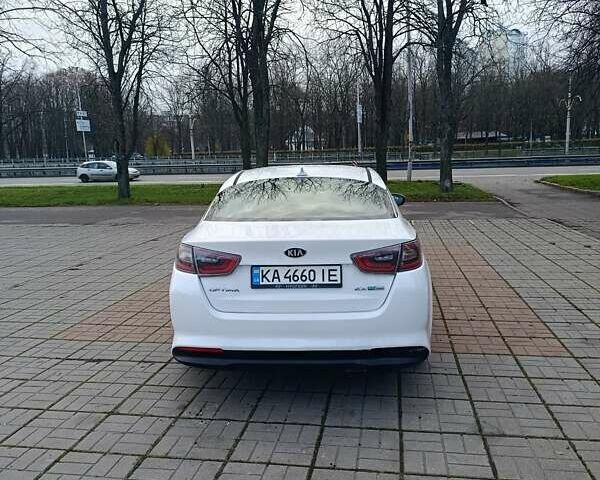 Белый Киа Оптима, объемом двигателя 2.36 л и пробегом 258 тыс. км за 10300 $, фото 14 на Automoto.ua