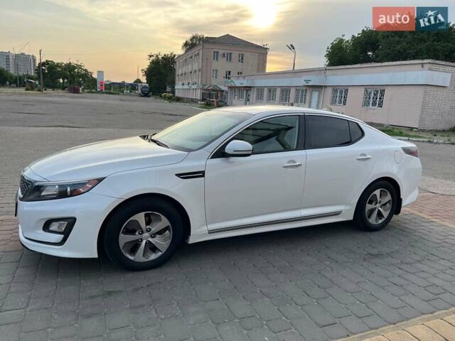 Білий Кіа Оптіма, об'ємом двигуна 2.4 л та пробігом 115 тис. км за 12000 $, фото 2 на Automoto.ua