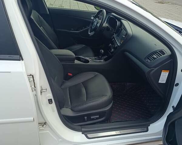 Белый Киа Оптима, объемом двигателя 2.36 л и пробегом 258 тыс. км за 10300 $, фото 28 на Automoto.ua