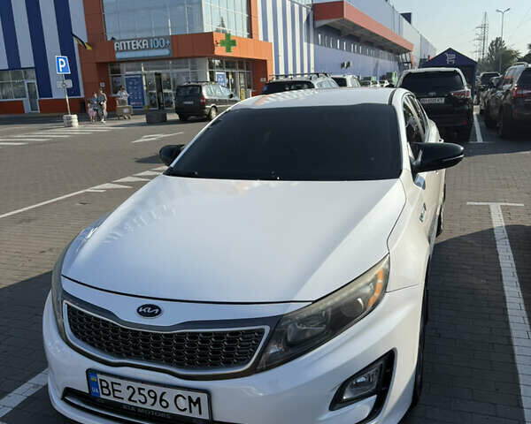 Білий Кіа Оптіма, об'ємом двигуна 2.36 л та пробігом 192 тис. км за 12500 $, фото 1 на Automoto.ua