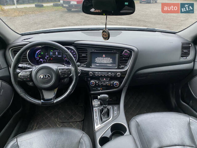 Білий Кіа Оптіма, об'ємом двигуна 2.36 л та пробігом 235 тис. км за 8800 $, фото 19 на Automoto.ua
