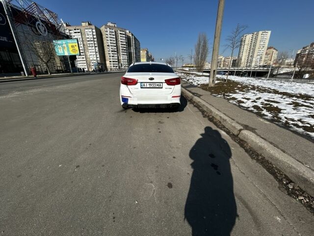Белый Киа Оптима, объемом двигателя 2 л и пробегом 120 тыс. км за 7500 $, фото 2 на Automoto.ua
