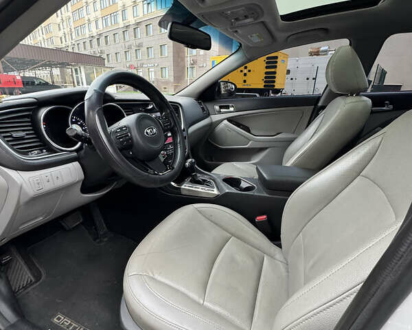 Білий Кіа Оптіма, об'ємом двигуна 2.4 л та пробігом 167 тис. км за 11800 $, фото 23 на Automoto.ua