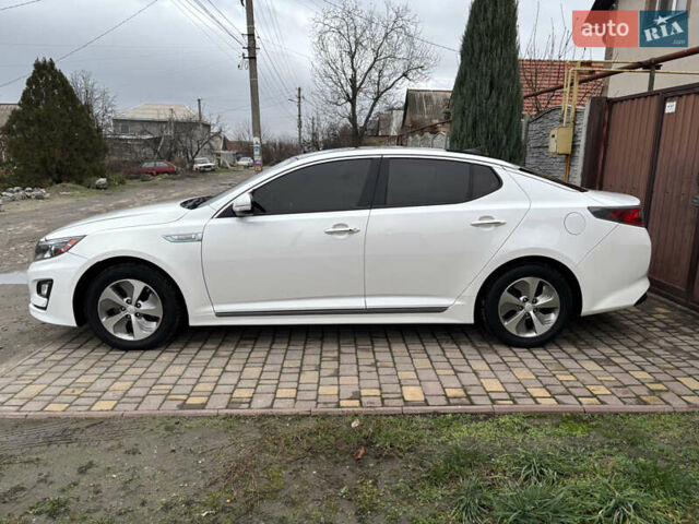 Белый Киа Оптима, объемом двигателя 0 л и пробегом 188 тыс. км за 8800 $, фото 2 на Automoto.ua