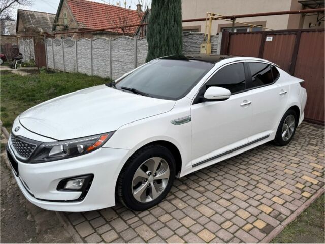Білий Кіа Оптіма, об'ємом двигуна 2.4 л та пробігом 188 тис. км за 8800 $, фото 1 на Automoto.ua
