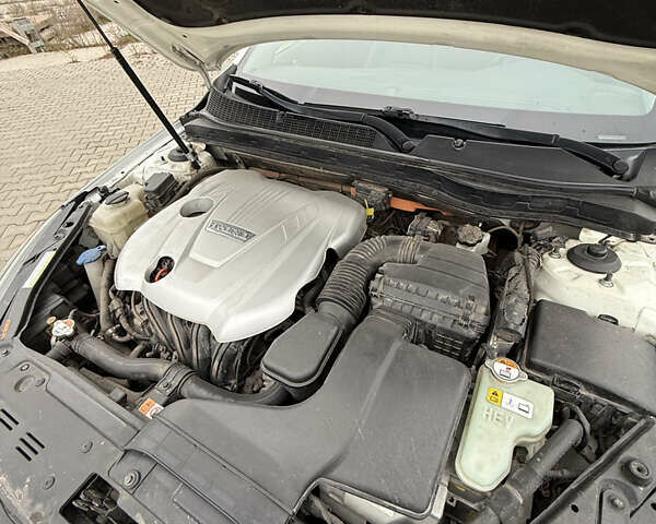 Белый Киа Оптима, объемом двигателя 2.36 л и пробегом 181 тыс. км за 9800 $, фото 24 на Automoto.ua